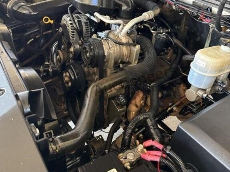 2012-chevrolet-silverado-1500-image-13