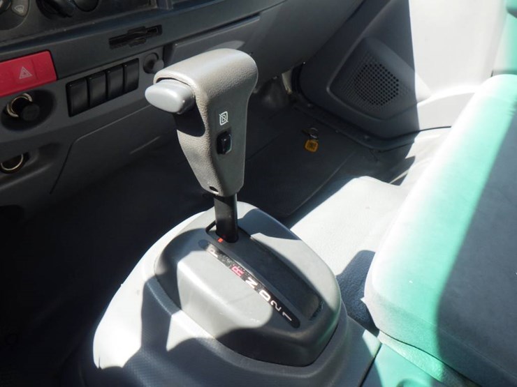 isuzu-npr-hd-image-9