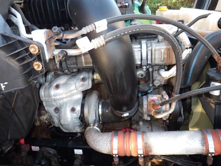 2020-freightliner-cascadia-126-image-15