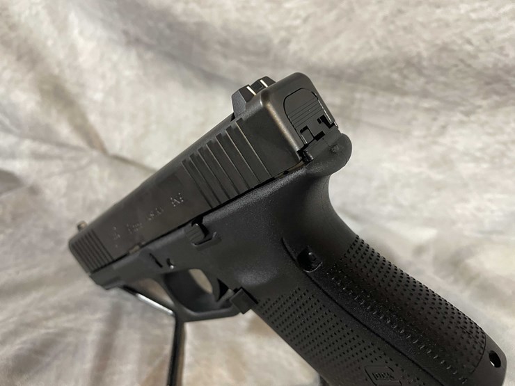 #4777-•-glock-19-gen-5-9mm-luger-pistol,-sn:-cesf245-image-20