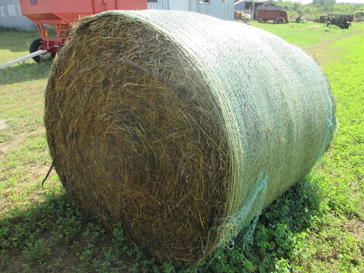 #5033-•-(18)-second-crop-round-bales-image-8