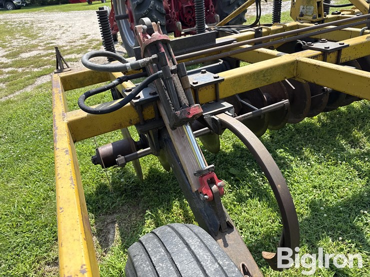 soil-master-chisel-image-19