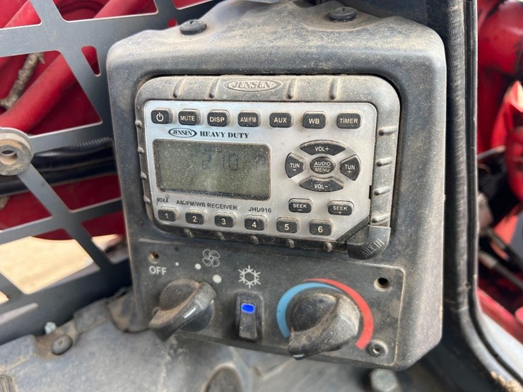 takeuchi-tl10v2-image-30