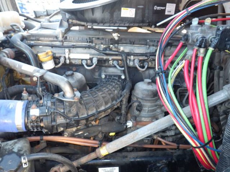 2022-freightliner-cascadia-126-image-14