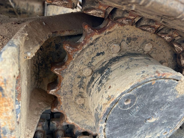 caterpillar-303-image-10
