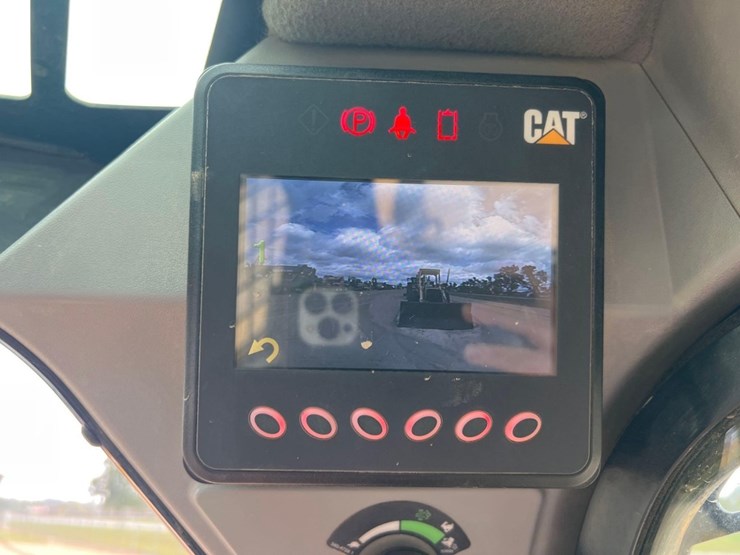 2018-caterpillar-259d-image-32