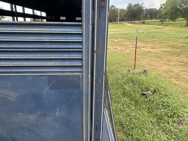 1993-bonanza-20’-steel-t/a-livestock-trailer-image-13