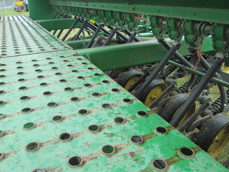 john-deere-750-image-13
