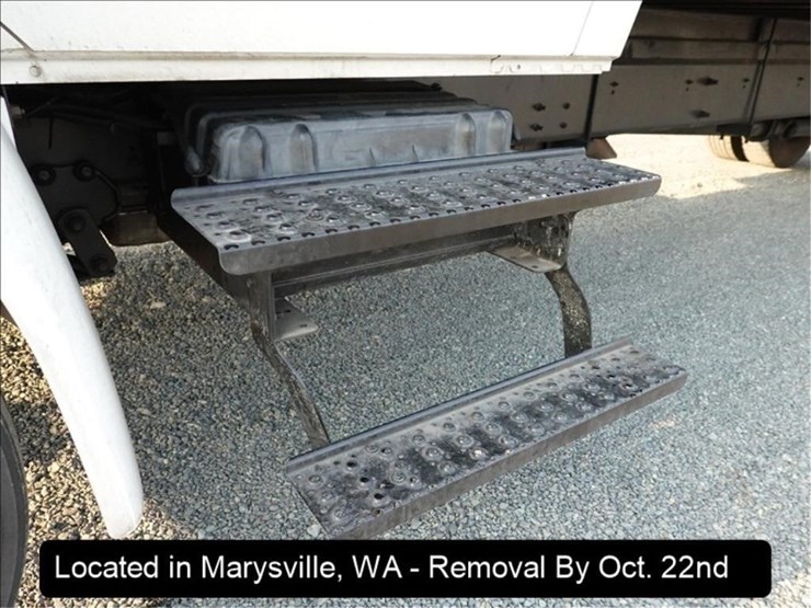 2011-international-durastar-4300-image-22