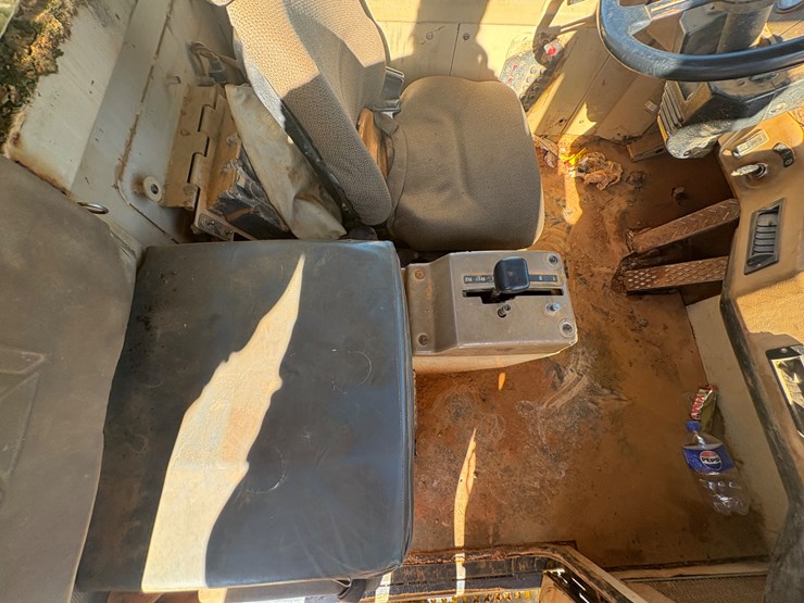 1997-caterpillar-d300e-image-30