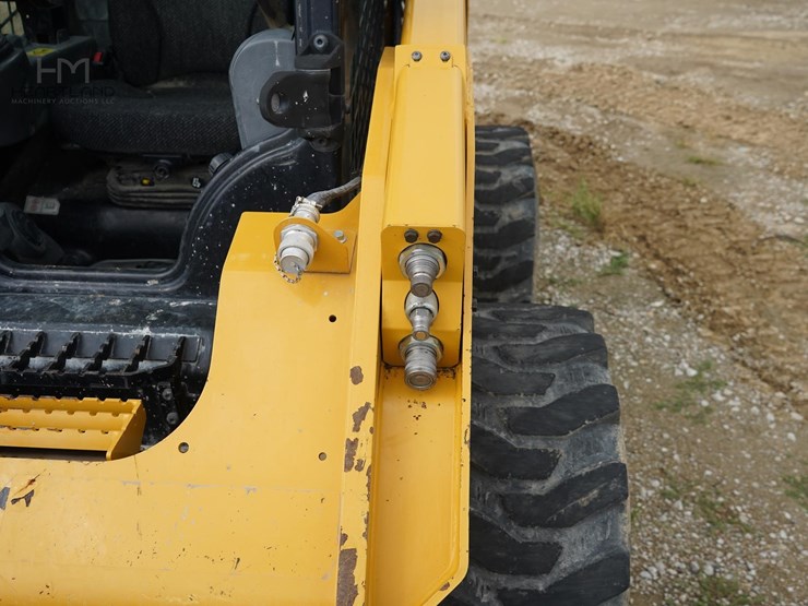 2019-caterpillar-262d-image-15