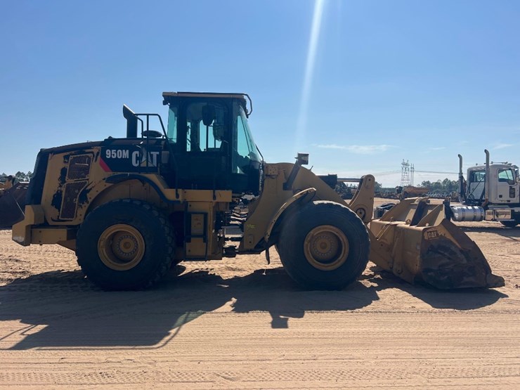 2016-caterpillar-950m-image-5