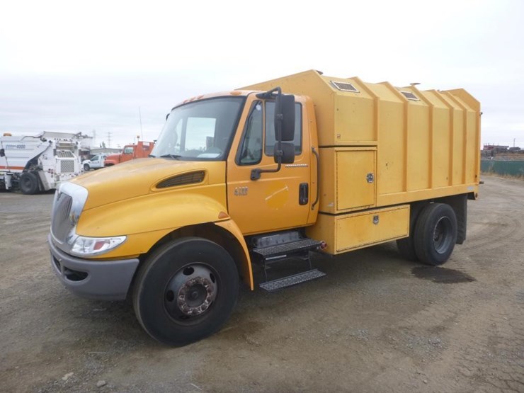 2004-international-durastar-4200-image-1
