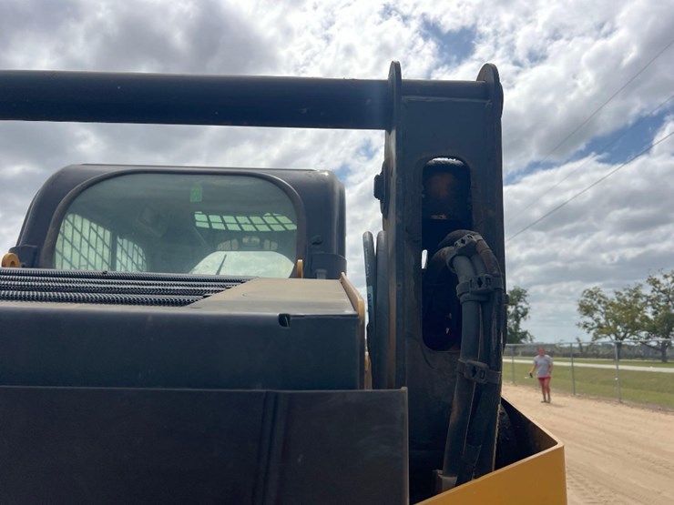 caterpillar-259d-image-21