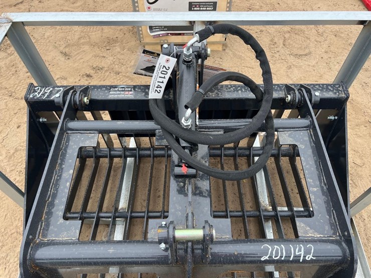 unused-landhonor-mgb-72-44w-44"-mini-grapple-bkt-image-3
