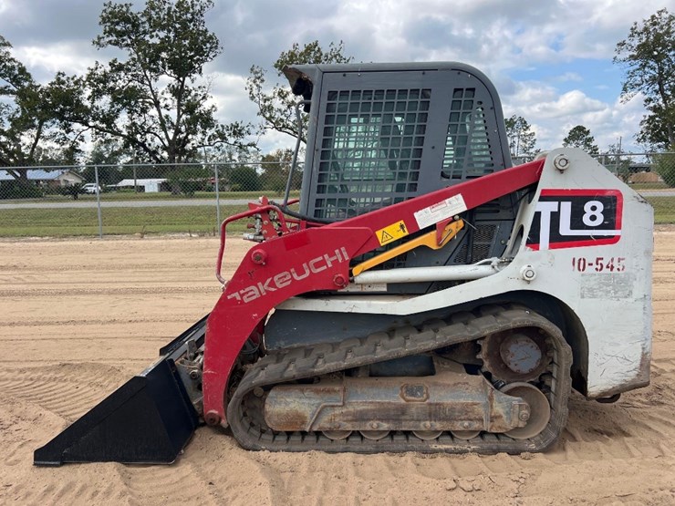 2019-takeuchi-tl8-image-1