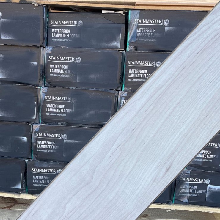 #604 • Approx. 473.80 SQ FT | Stainmaster Mountain Laurel Maple Color Flooring