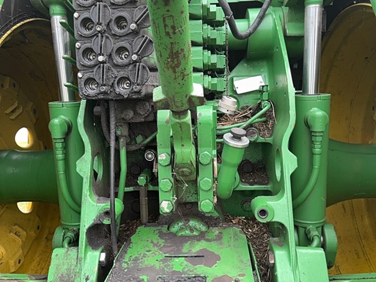 john-deere-8300-image-18