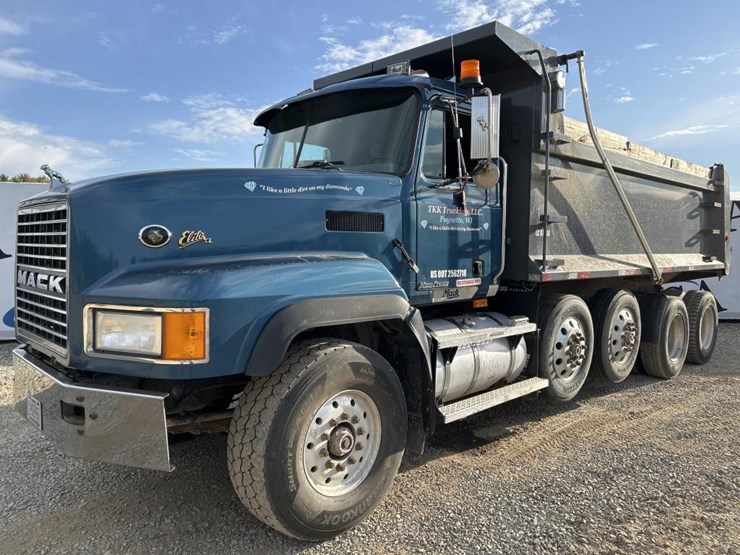 1997-mack-cl700-image-1