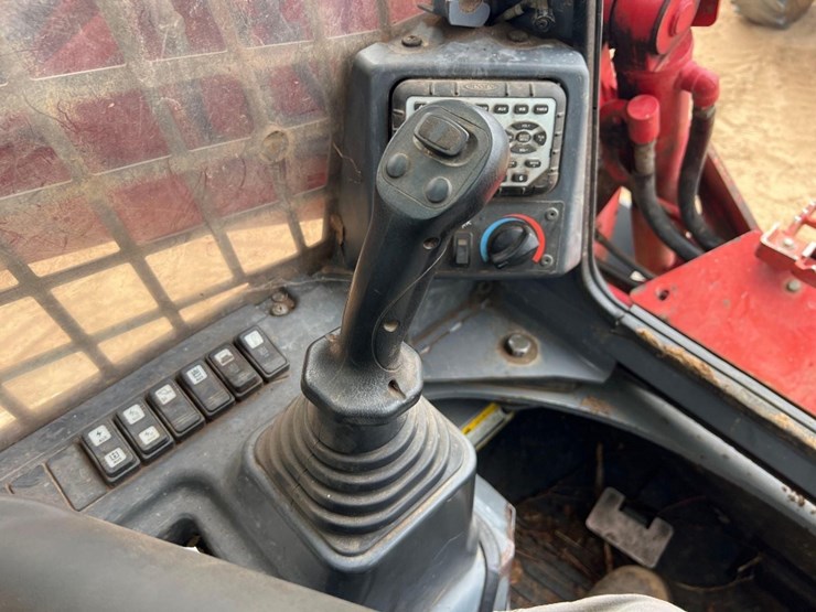 2020-takeuchi-tl12v2-image-29