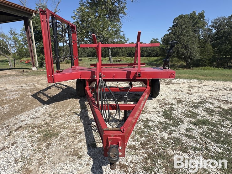 robbco-272-pull-type-bale-flaker-feeder-image-2