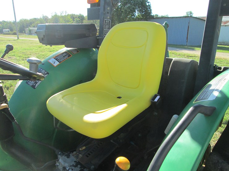 2001-john-deere-5205-image-25
