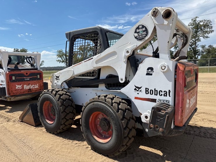 2012-bobcat-s850-image-8