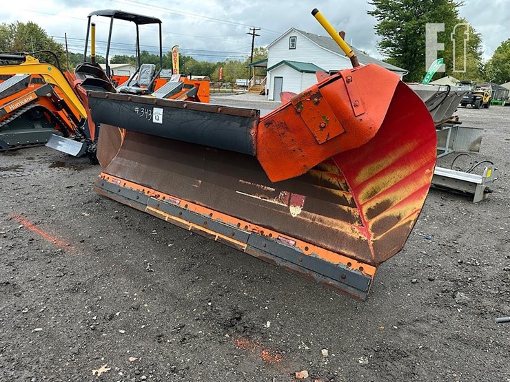 gledhill-10'-heavy-duty-snow-plow-image-1
