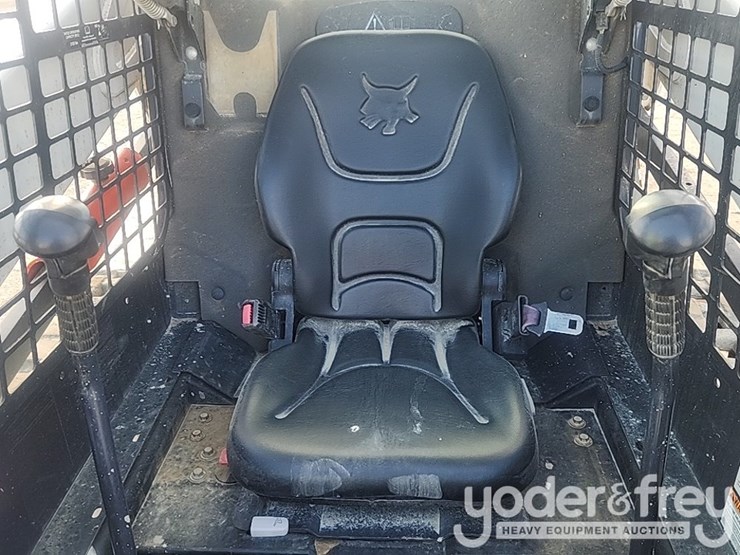 2020-bobcat-t590-image-19