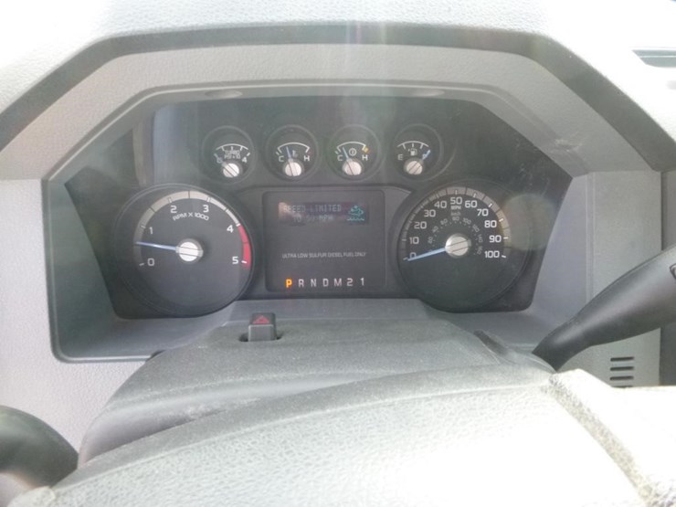 2016-ford-f550-image-17