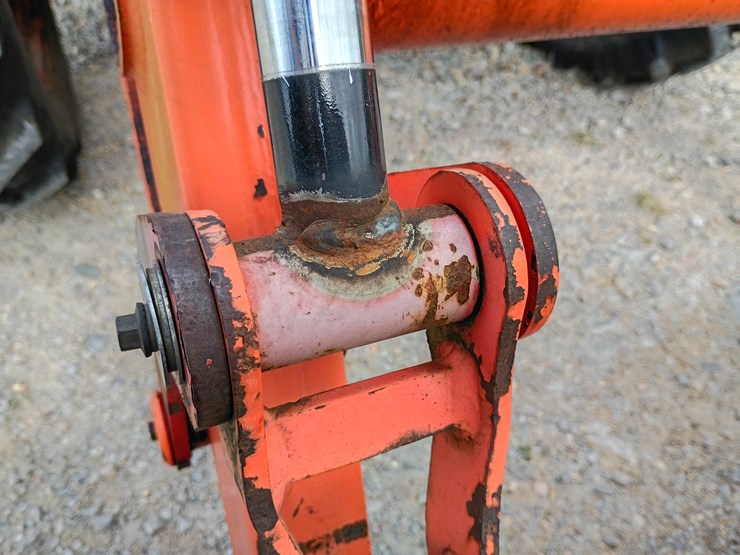 2004-kioti-dk65c-image-62