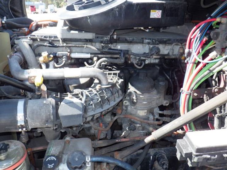 2019-freightliner-cascadia-125-image-13