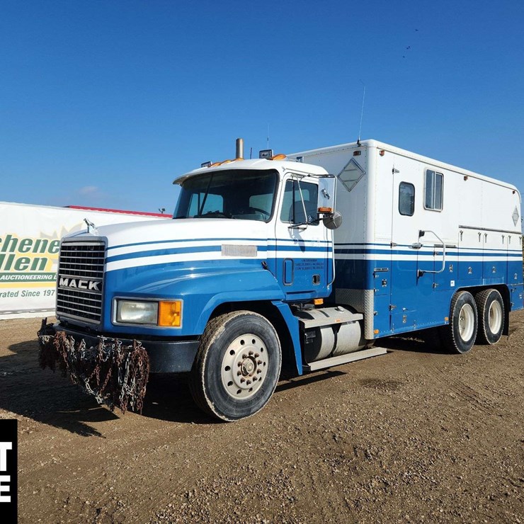 1995 MACK CH613