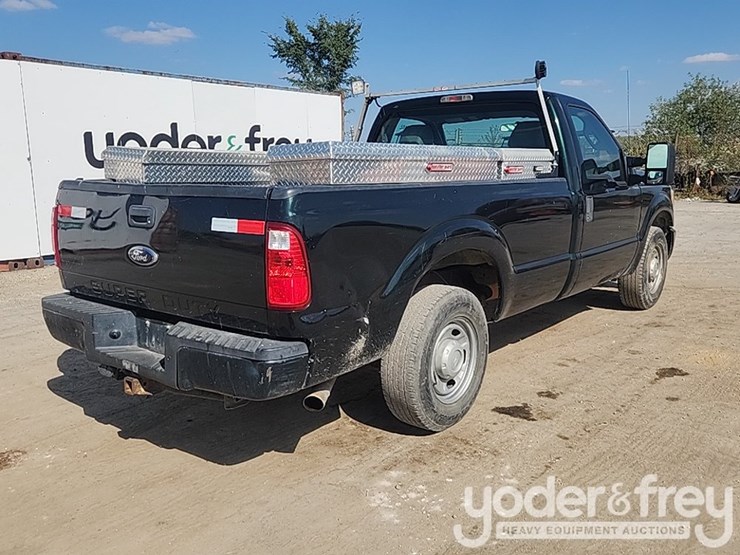 2015-ford-f250-xl-image-5