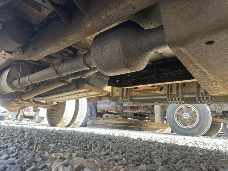 2004-ford-f350-image-45