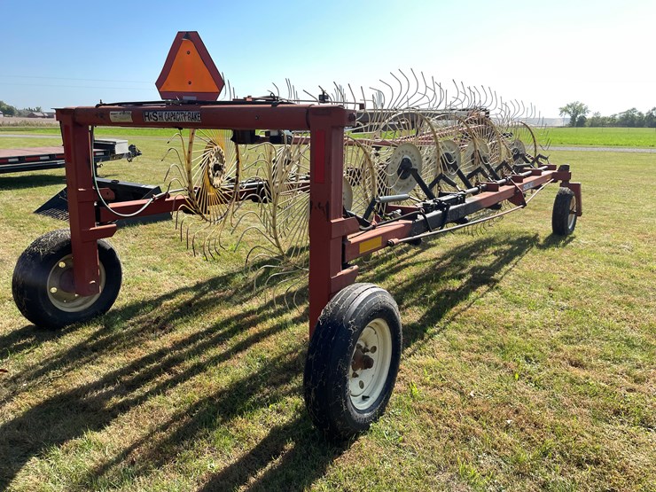 #1670-•-h&s-hi-capacity-wheel-rake-image-5