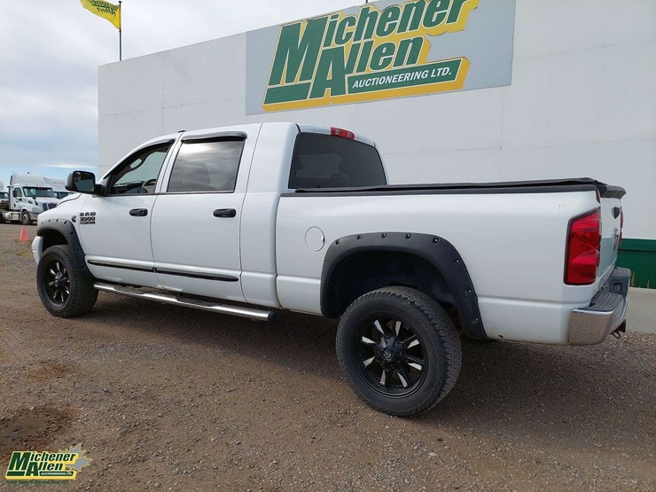 2009-dodge-ram-3500-image-3