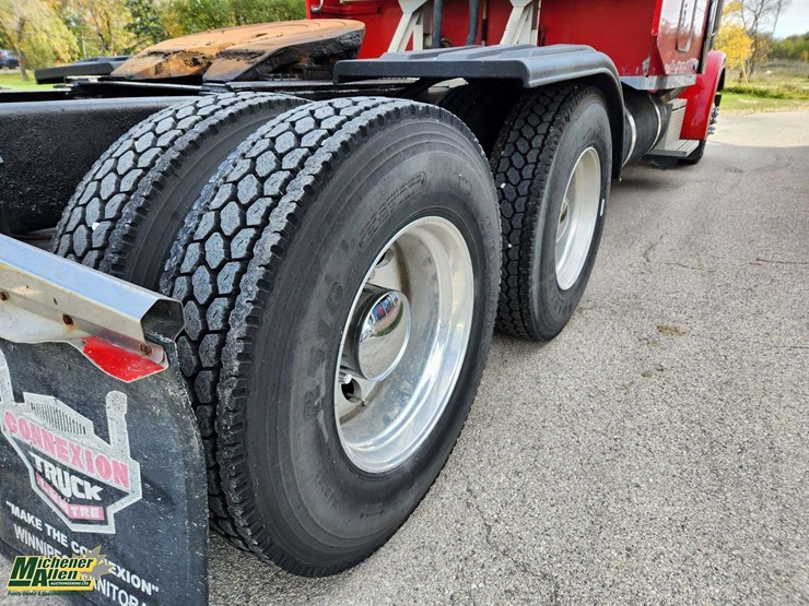 2004-peterbilt-379-image-16