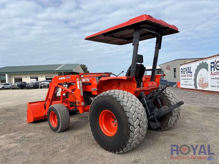 kubota-m4700-51hp-utility-loader-tractor-image-4