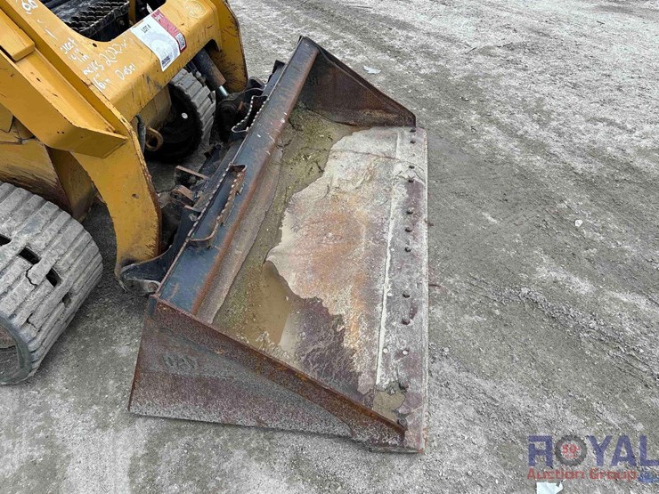 2023-caterpillar-259d3-image-21