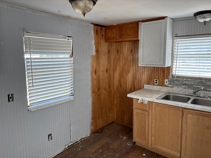 #205-•-casa-loma-mobile-home-image-12
