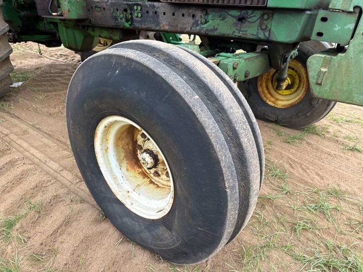 john-deere-4440-image-11