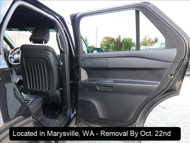 2020-ford-explorer-image-22