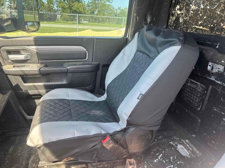2019-dodge-ram-5500-image-39