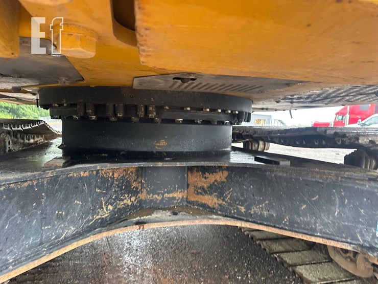 2021-deere-245g-lc-image-18