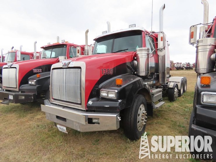 2009-western-star-4900-image-1