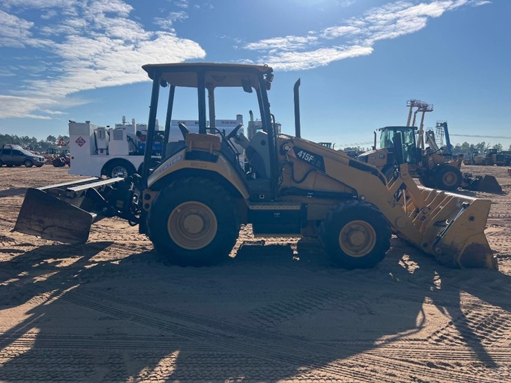 2018-caterpillar-415f2-il-image-5