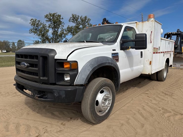 201-ford-f550-xl-image-2