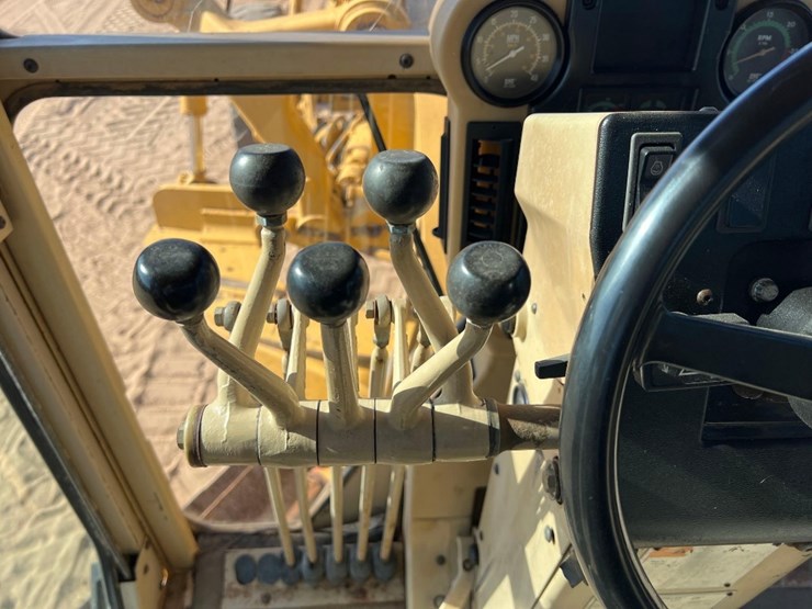1998-caterpillar-12h-image-41
