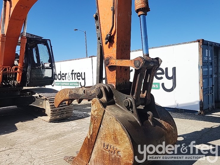 2015-hitachi-zx300-lc-6-image-21